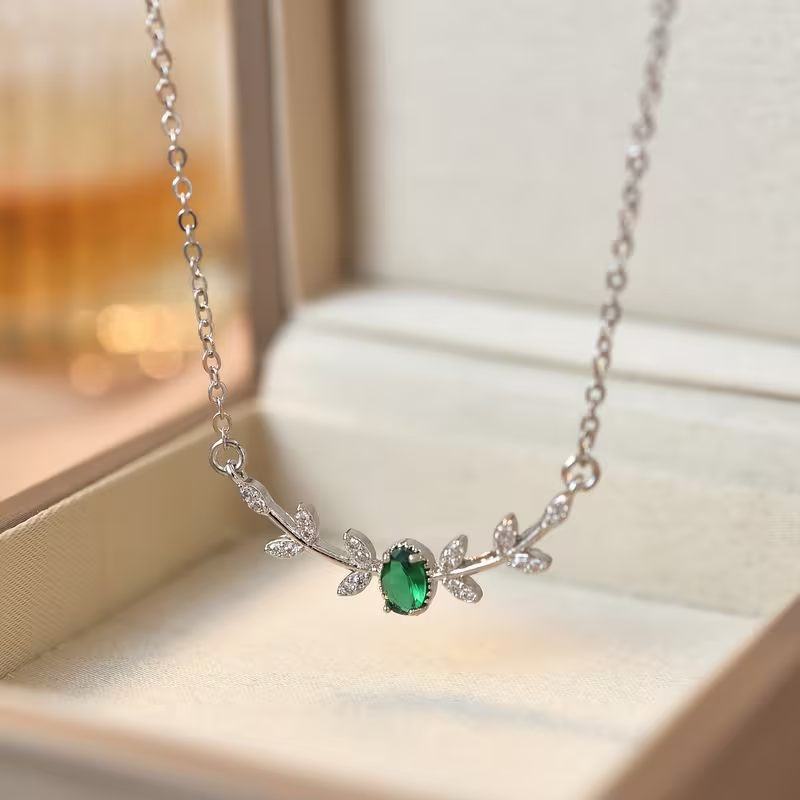 Branch Inlay Zirconia Pendant Necklace