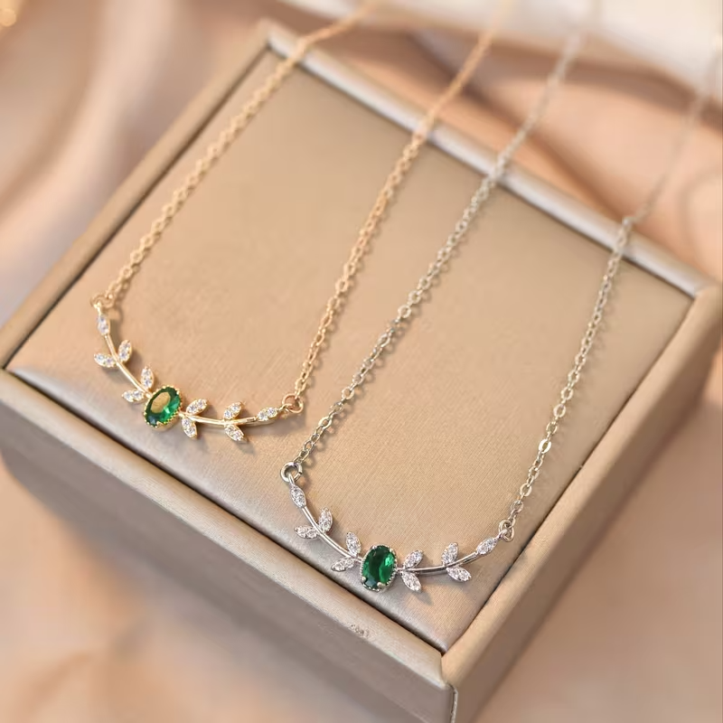 Branch Inlay Zirconia Pendant Necklace